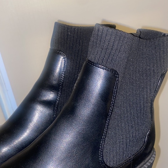 Chunky Black Boots - Picture 3 of 7